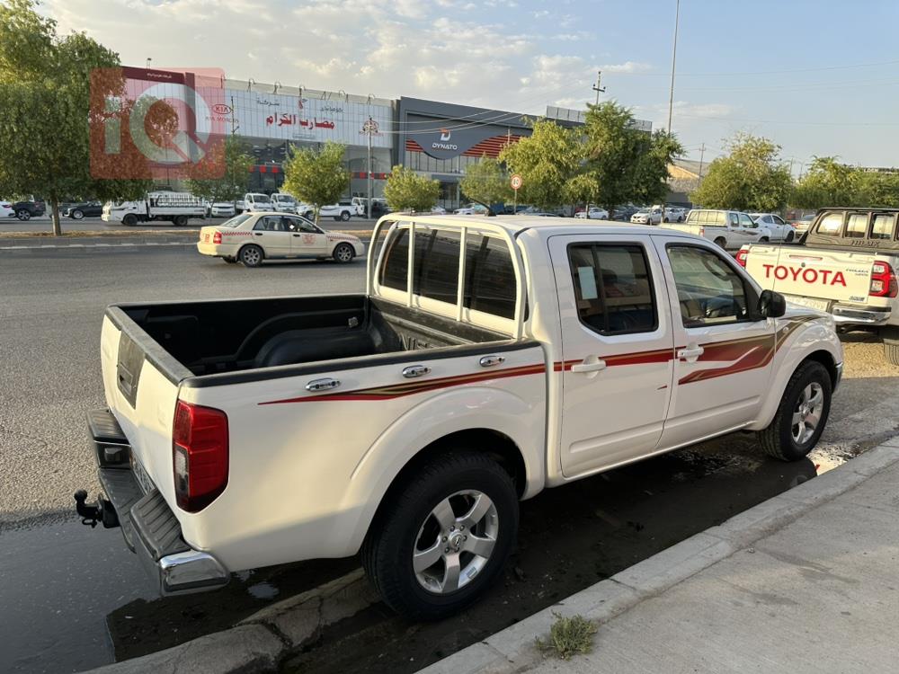نيسان نافارا
